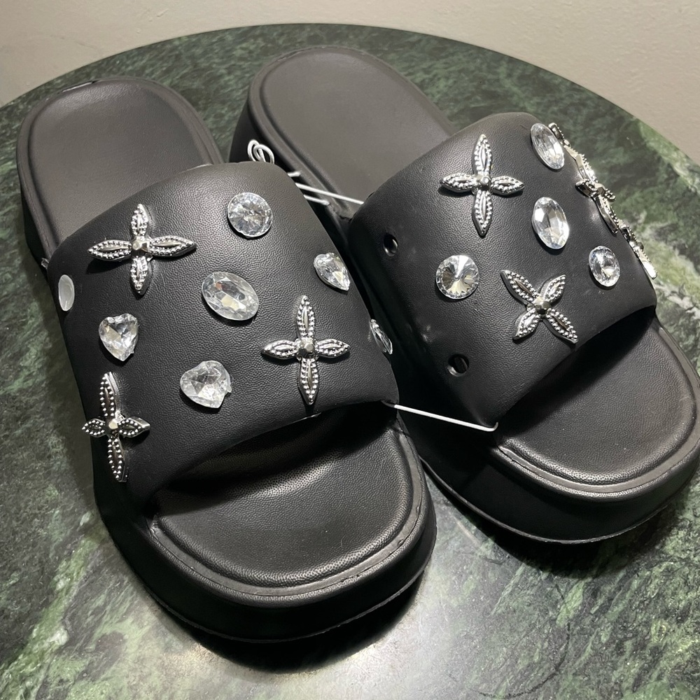 Source Unknown Black Crystal Embellished Loafers